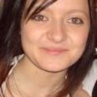 Jeune fille serieuse recherche enfants a garder à L Etrat